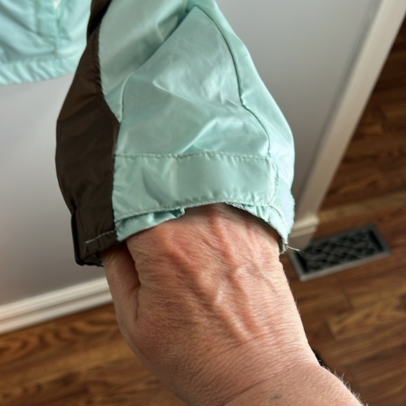 Columbia Packable Rain Jacket Size XL - Picture 3 of 12